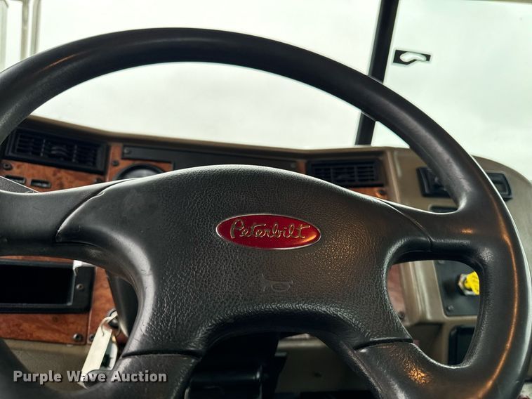 image for item EG6976 2004 Peterbilt 330 truck cab and chassis