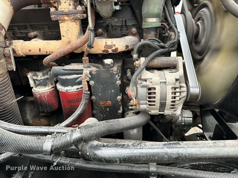 image for item EG6976 2004 Peterbilt 330 truck cab and chassis