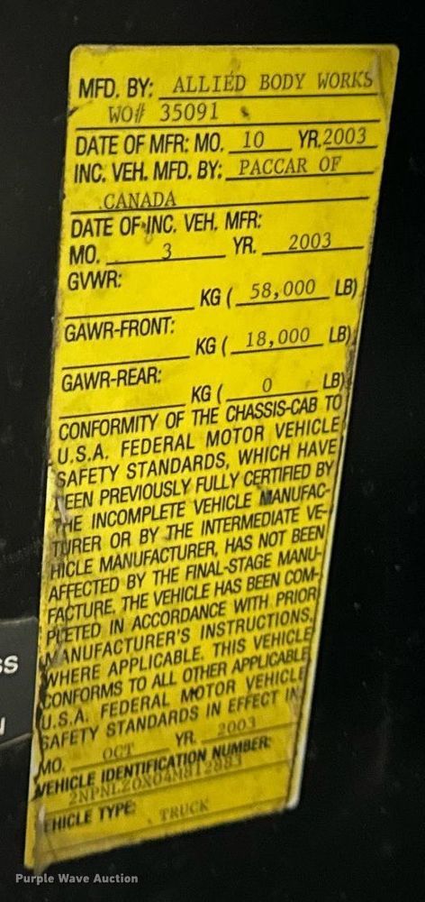 image for item EG6976 2004 Peterbilt 330 truck cab and chassis