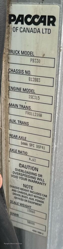 image for item EG6976 2004 Peterbilt 330 truck cab and chassis