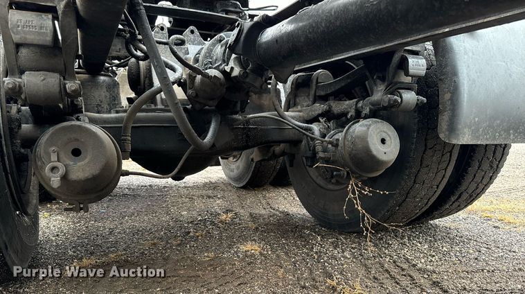 image for item EG6977 1999 Mack CH613 semi truck