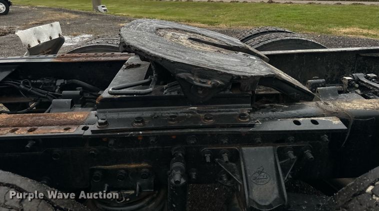 image for item EG6977 1999 Mack CH613 semi truck