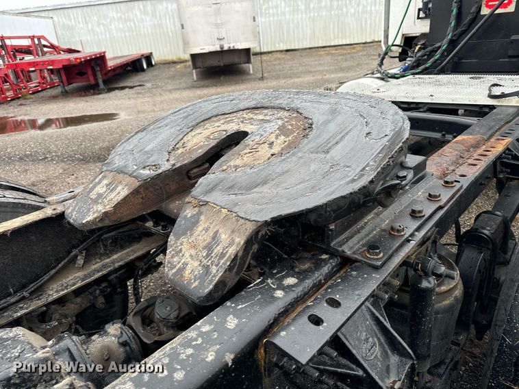 image for item EG6977 1999 Mack CH613 semi truck