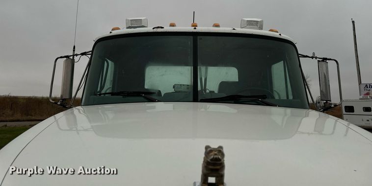 image for item EG6977 1999 Mack CH613 semi truck