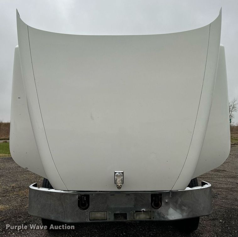 image for item EG6977 1999 Mack CH613 semi truck