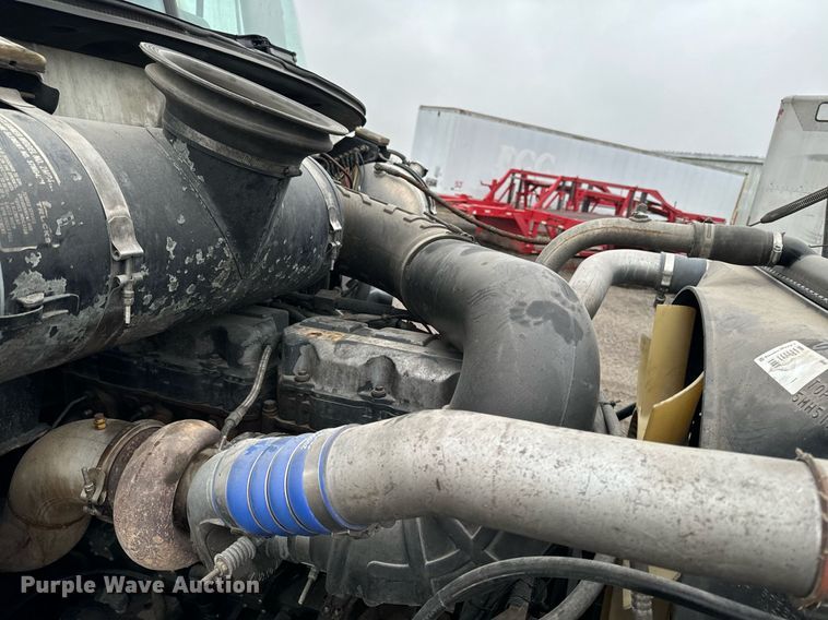 image for item EG6977 1999 Mack CH613 semi truck