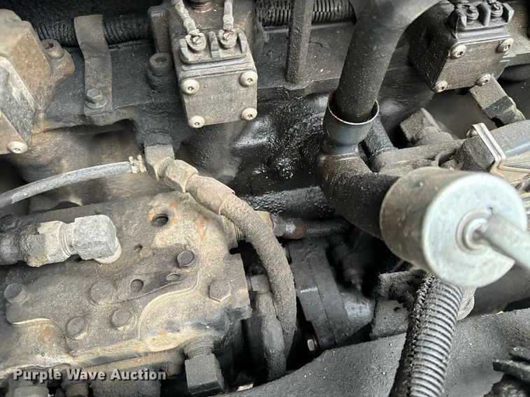 image for item EG6977 1999 Mack CH613 semi truck