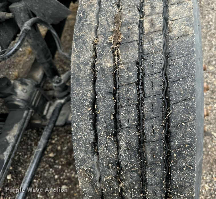 image for item EG6977 1999 Mack CH613 semi truck