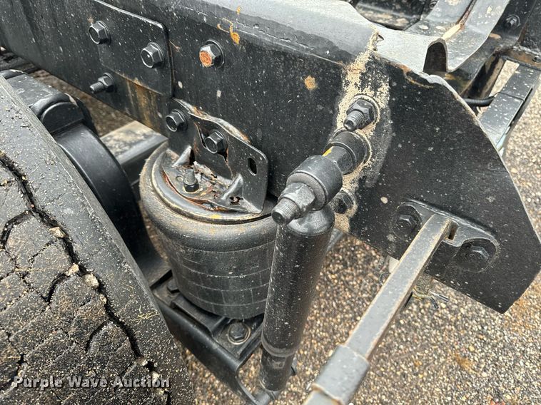 image for item EG6977 1999 Mack CH613 semi truck