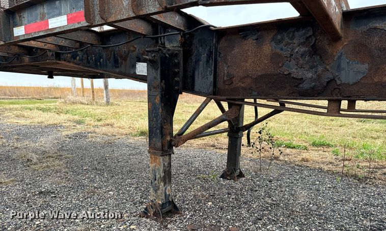 image for item EG6978 1984 Schnure flatbed trailer