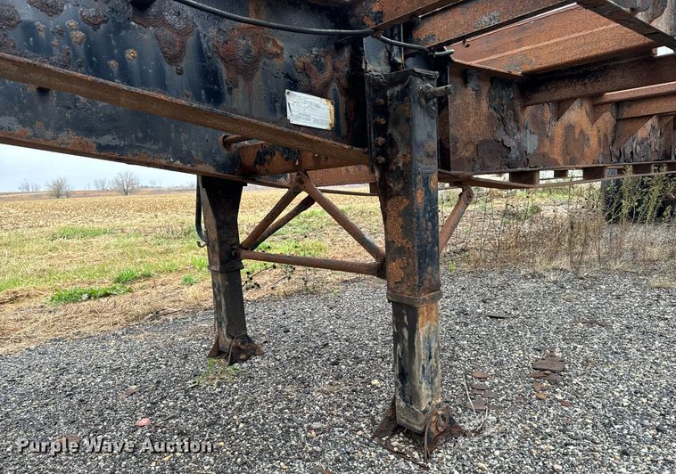 image for item EG6978 1984 Schnure flatbed trailer
