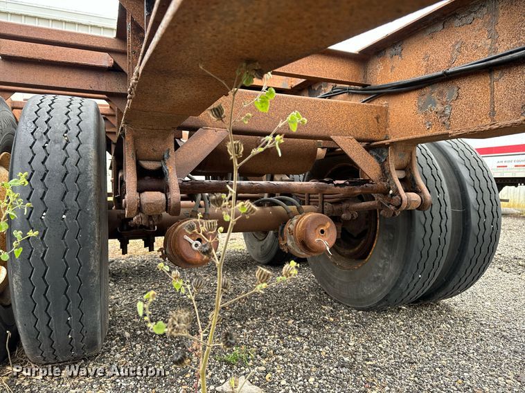 image for item EG6978 1984 Schnure flatbed trailer