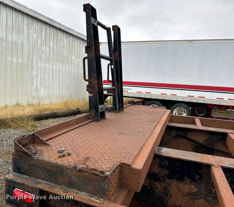 image for item EG6978 1984 Schnure flatbed trailer