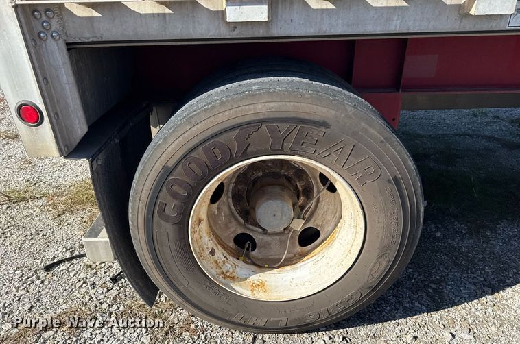 image for item EG7879 2012 Wilson CF1080 flatbed trailer