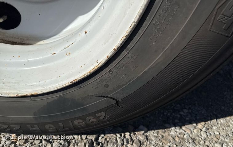 image for item EG7881 2012 Wilson CF1080 flatbed trailer