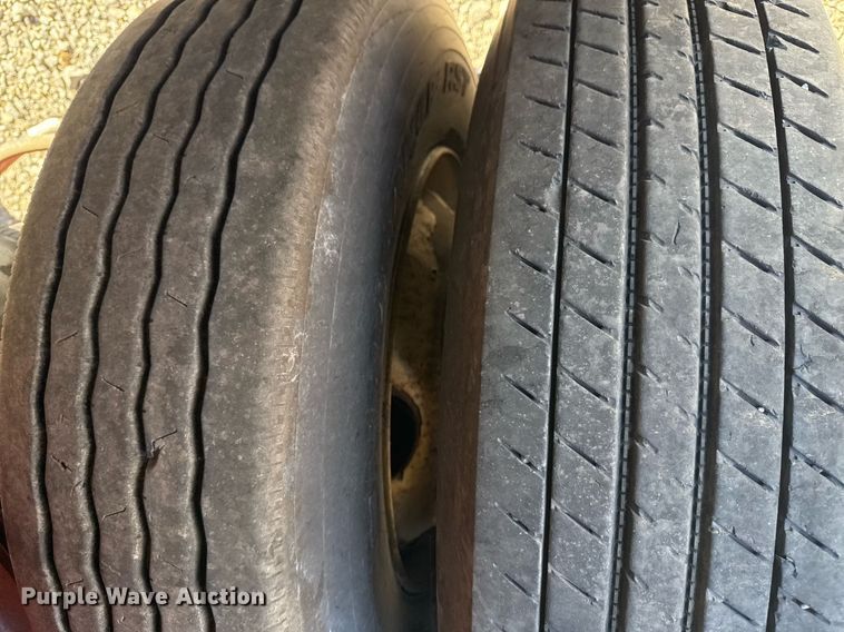 image for item EG7883 2012 Wilson CF1080 flatbed trailer