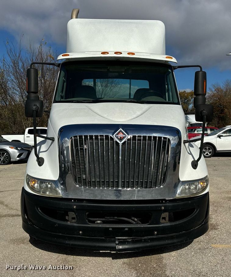 image for item EH7239 2012 International TranStar 8600 semi truck