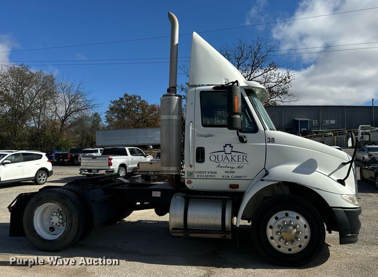 image for item EH7239 2012 International TranStar 8600 semi truck