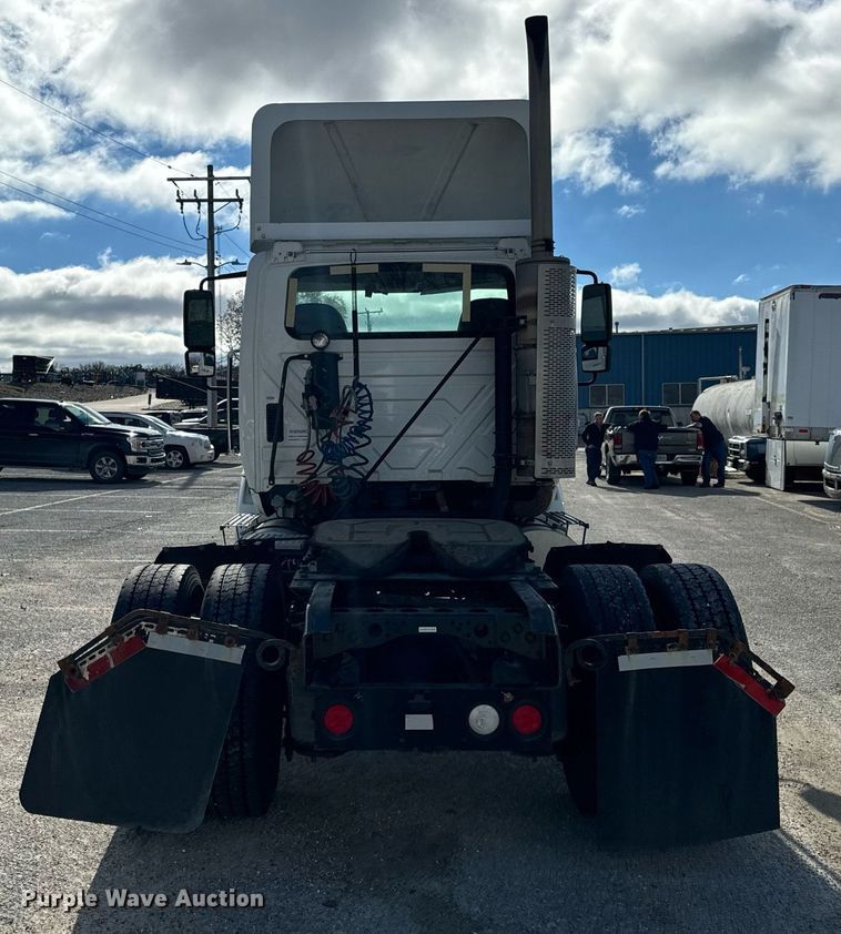 image for item EH7239 2012 International TranStar 8600 semi truck