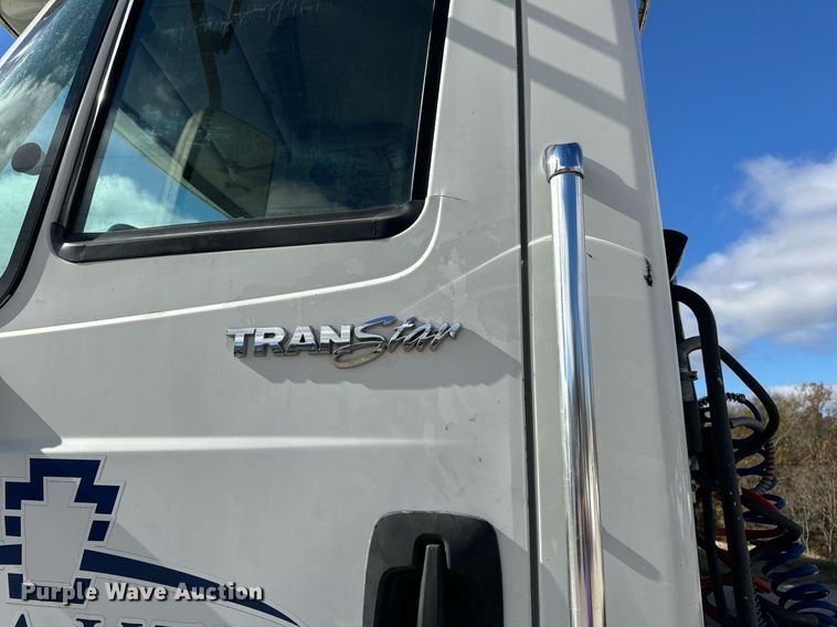 image for item EH7239 2012 International TranStar 8600 semi truck
