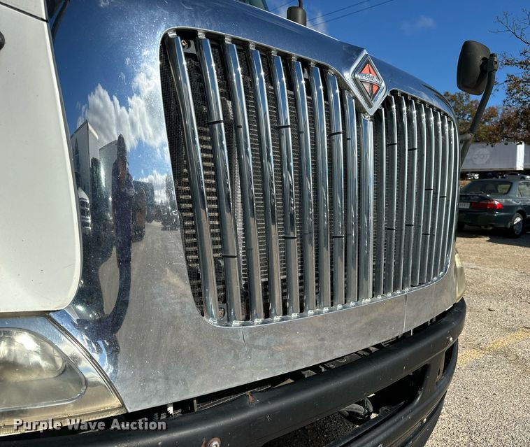 image for item EH7239 2012 International TranStar 8600 semi truck