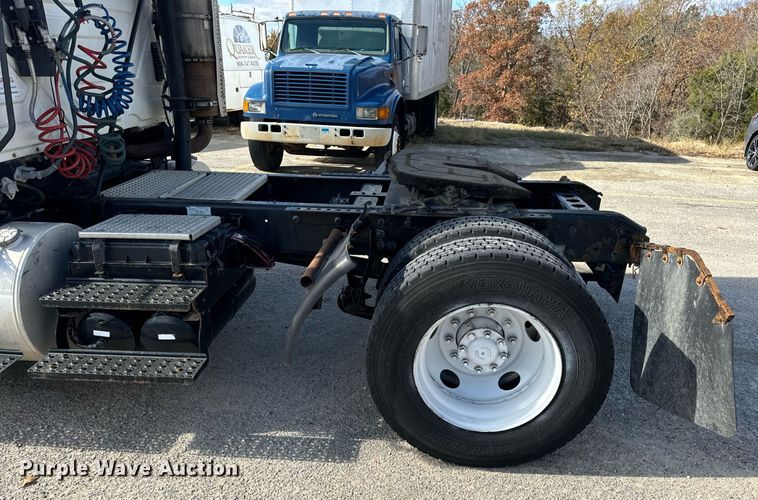image for item EH7239 2012 International TranStar 8600 semi truck