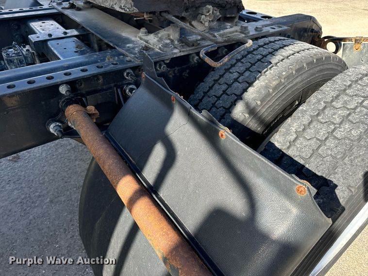 image for item EH7239 2012 International TranStar 8600 semi truck