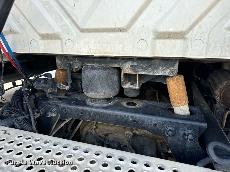 image for item EH7239 2012 International TranStar 8600 semi truck