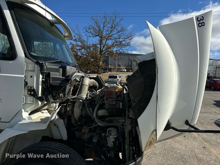 image for item EH7239 2012 International TranStar 8600 semi truck