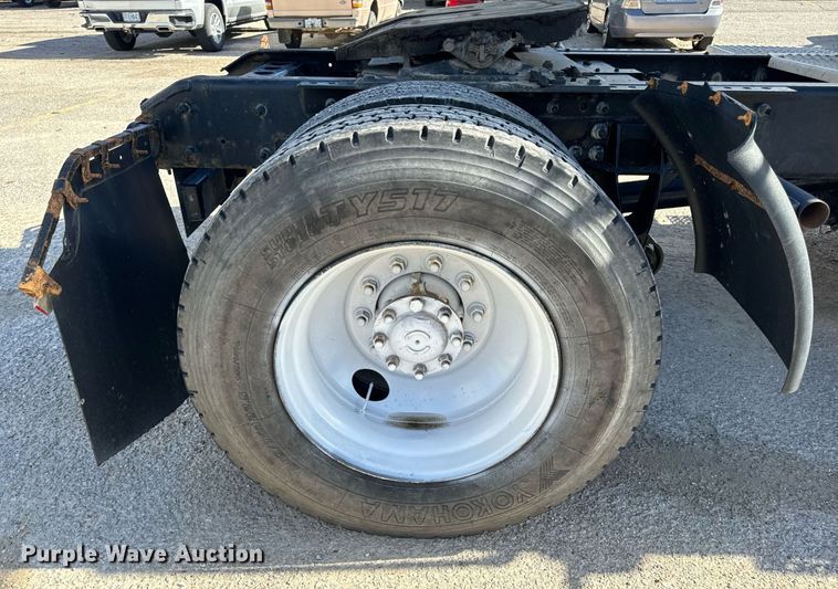 image for item EH7239 2012 International TranStar 8600 semi truck