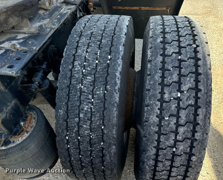 image for item EH7239 2012 International TranStar 8600 semi truck