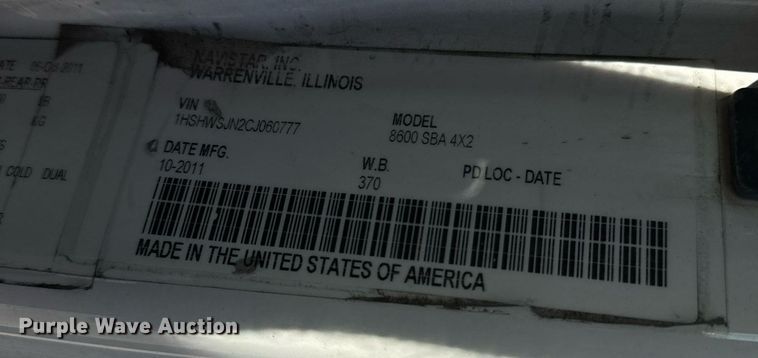 image for item EH7239 2012 International TranStar 8600 semi truck