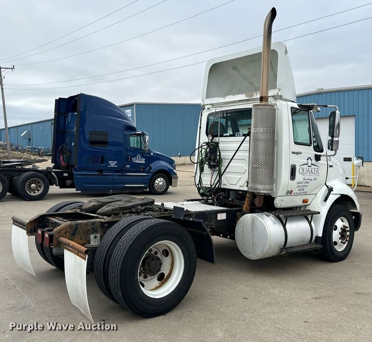 image for item EH7240 2013 International TranStar 8600 semi truck