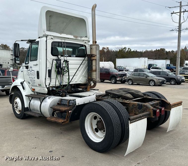 image for item EH7240 2013 International TranStar 8600 semi truck
