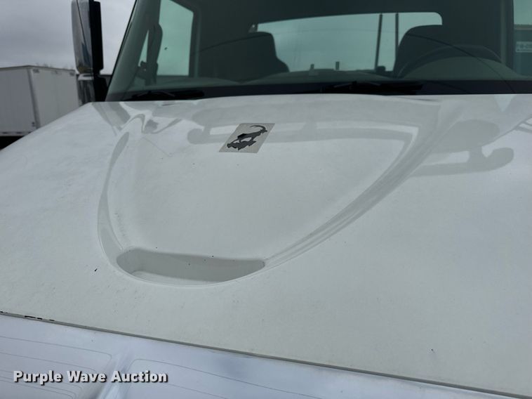 image for item EH7240 2013 International TranStar 8600 semi truck