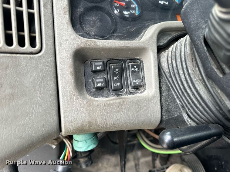 image for item EH7240 2013 International TranStar 8600 semi truck