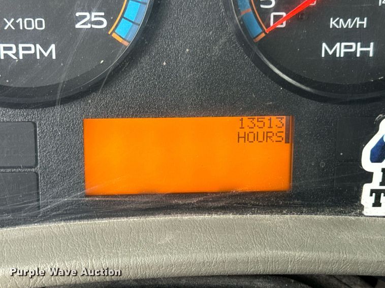 image for item EH7240 2013 International TranStar 8600 semi truck