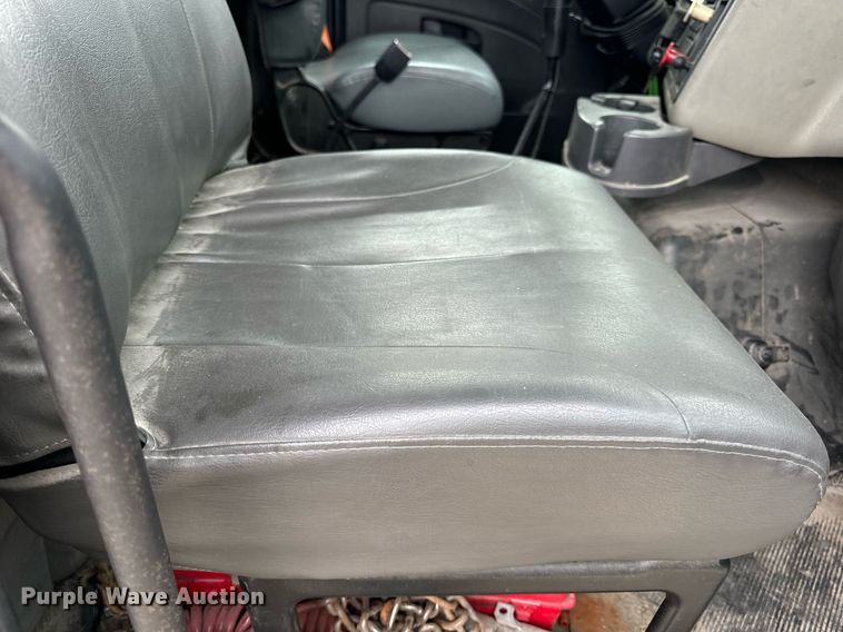 image for item EH7240 2013 International TranStar 8600 semi truck