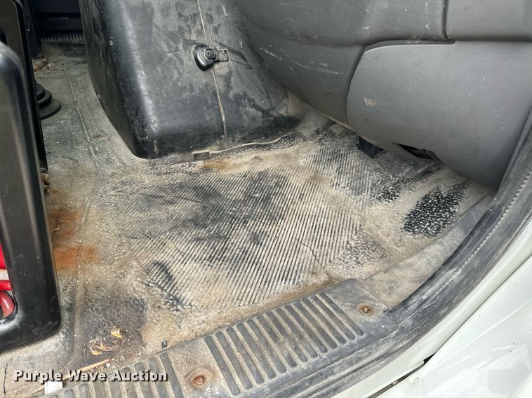 image for item EH7240 2013 International TranStar 8600 semi truck