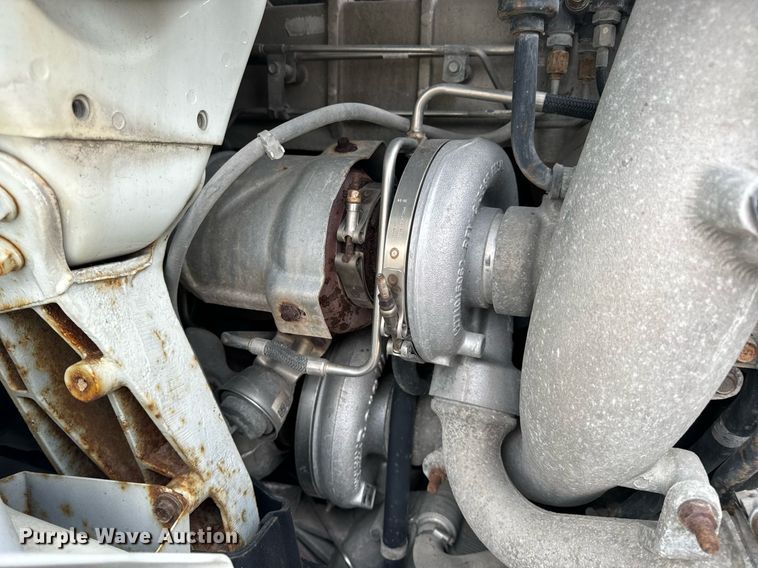 image for item EH7240 2013 International TranStar 8600 semi truck