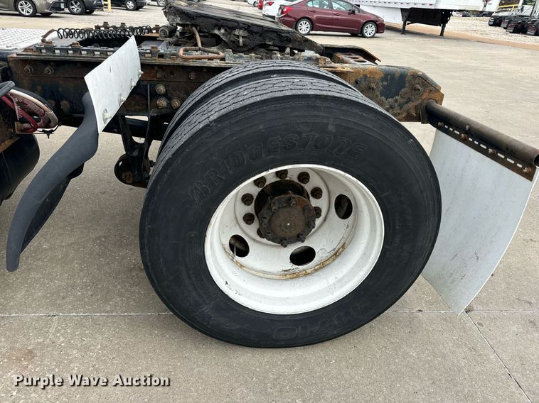 image for item EH7240 2013 International TranStar 8600 semi truck