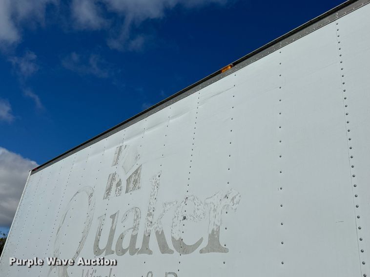 image for item EH7241 2000 International  4900 box truck