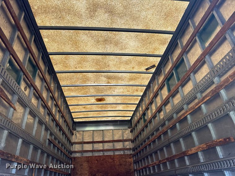 image for item EH7241 2000 International  4900 box truck