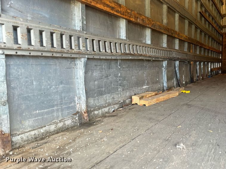 image for item EH7241 2000 International  4900 box truck