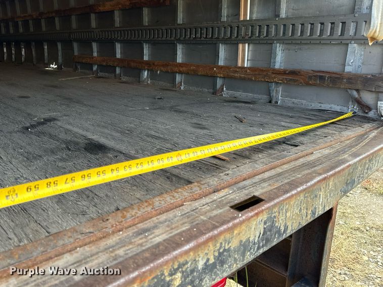 image for item EH7241 2000 International  4900 box truck