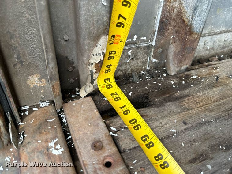 image for item EH7241 2000 International  4900 box truck