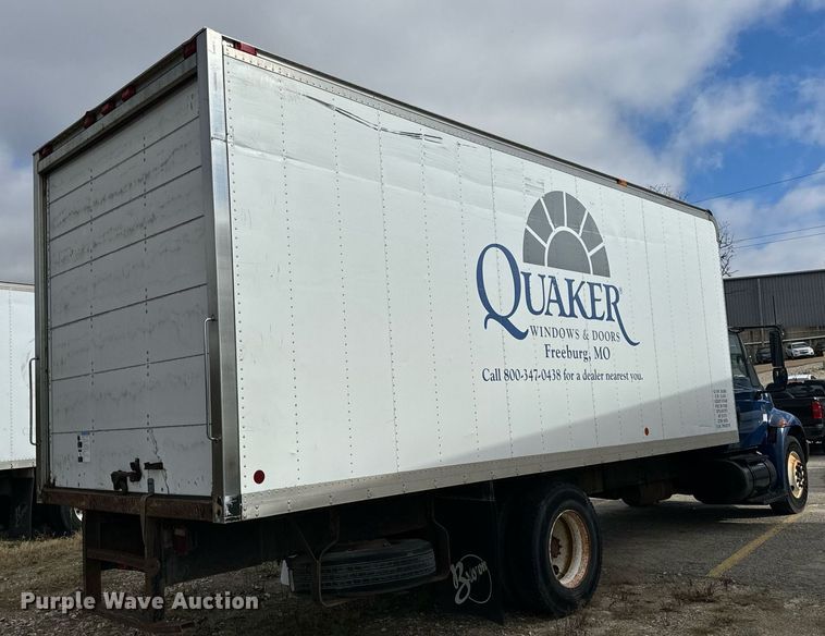 image for item EH7243 2007 International 4300 box truck
