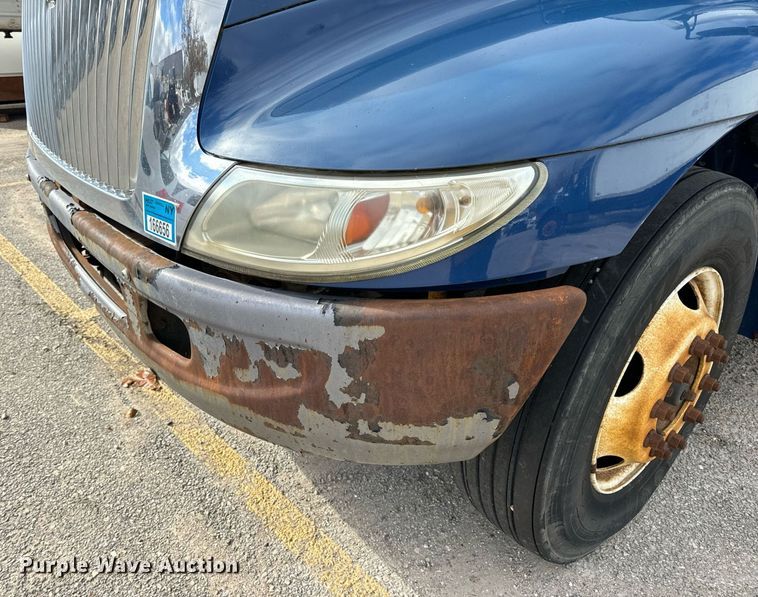 image for item EH7243 2007 International 4300 box truck