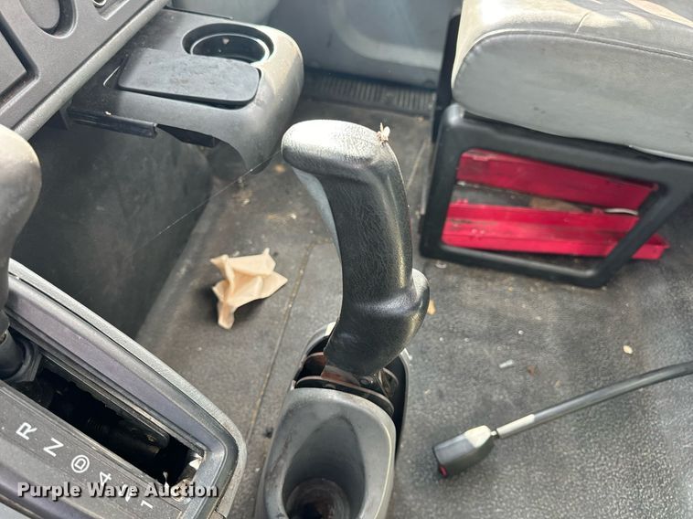 image for item EH7243 2007 International 4300 box truck