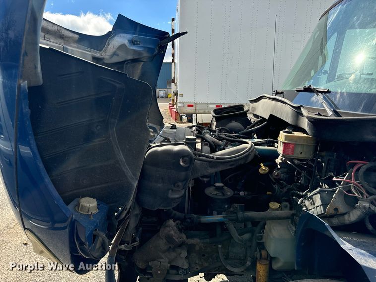 image for item EH7243 2007 International 4300 box truck